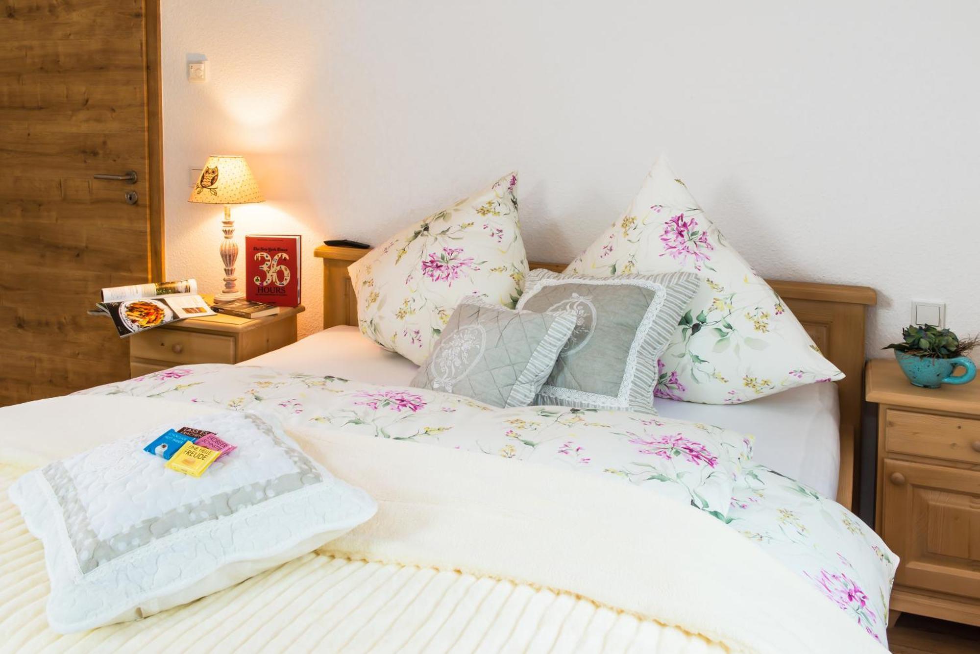 Staimicher Hoehen - Premium Appartements Kurort Steinbach-Hallenberg Pokoj fotografie